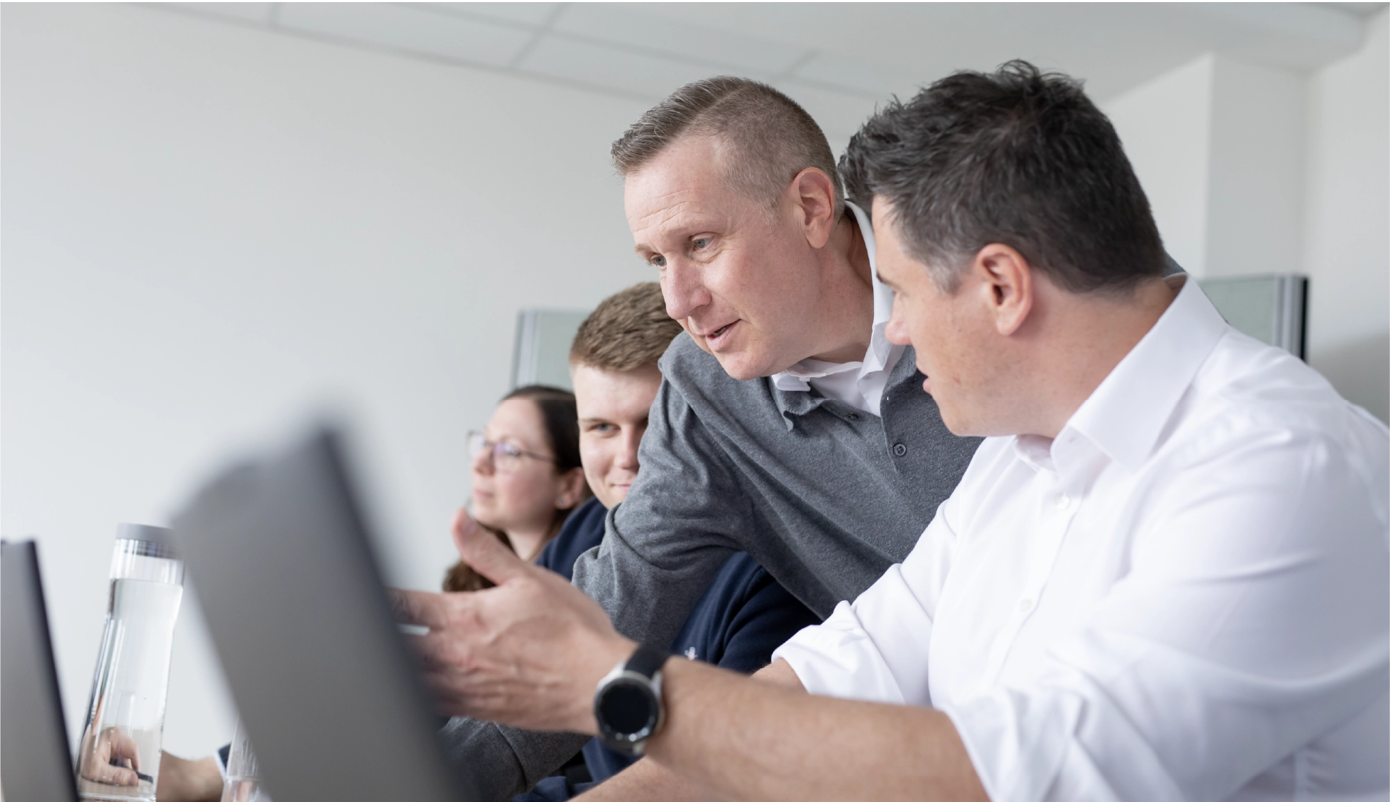 Acquisition advisory - team meeting